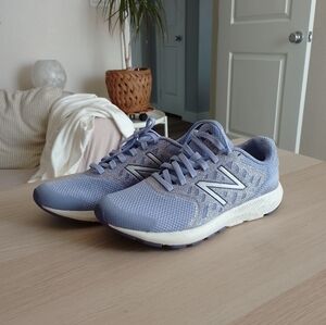 New balance women's size 6 shoes